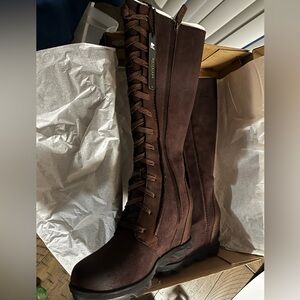 Brand new Joan of Arctic wedge II tall